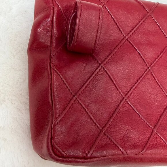 CHANEL Red Quilted Matelasse CC Logo Lambskin Waist Pouch Bum Bag - Picture 6 of 9